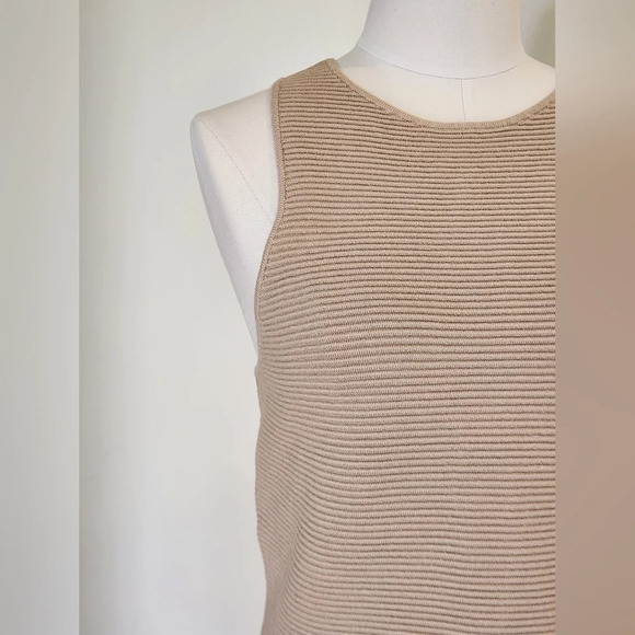 NWT || ABERCROMBIE & FITCH || Scuba Cross-Back Elevated mini dress - Picture 5 of 6